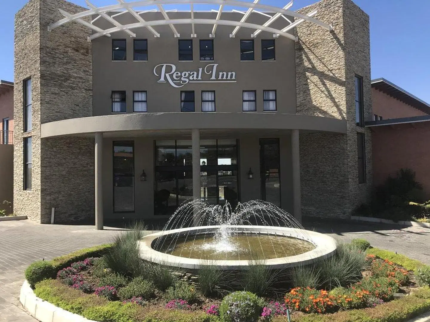 Regal Inn Midrand EXTERIOR
