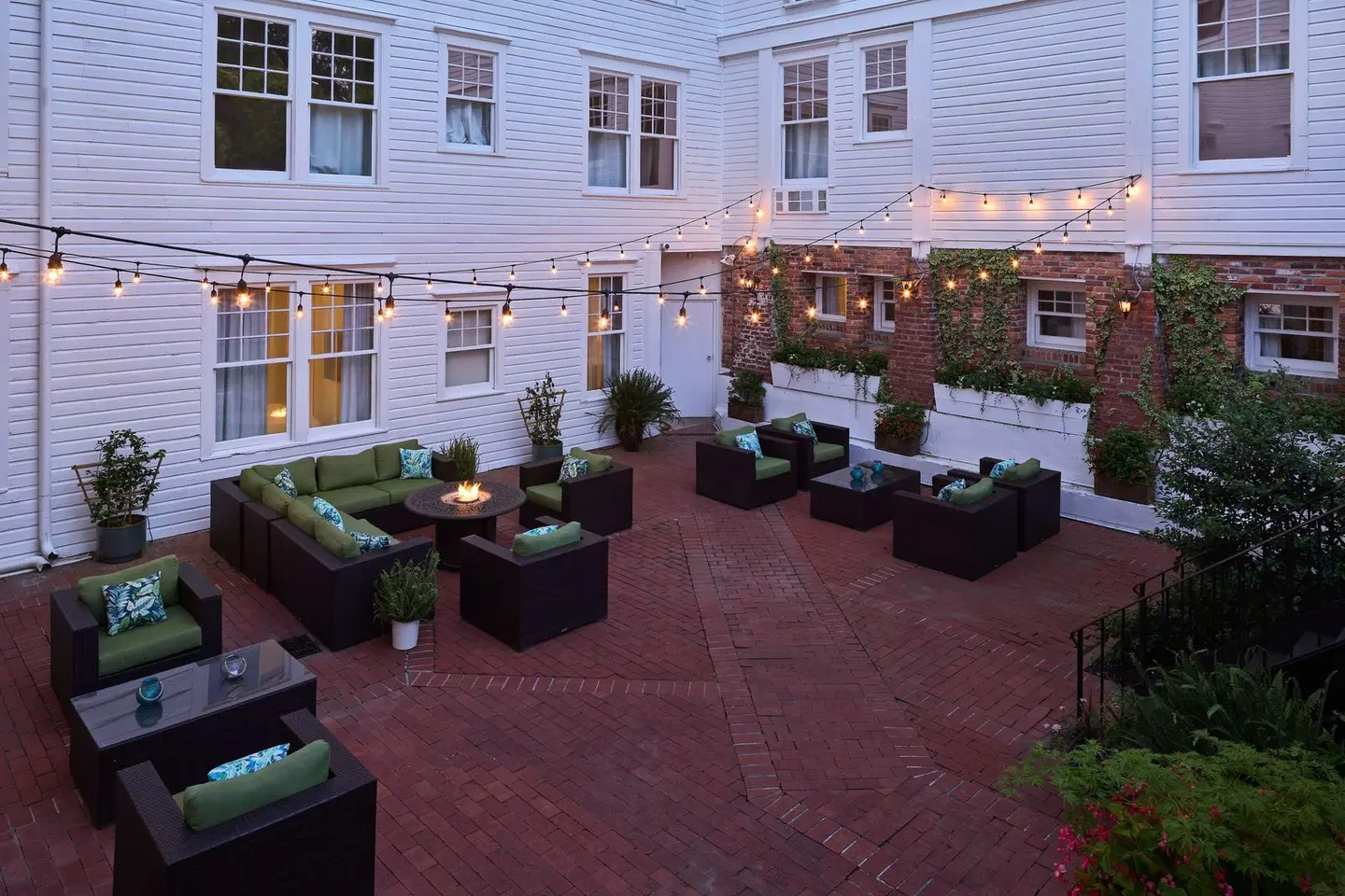 The Partridge Inn Augusta, Curio Collection by Hilton Terrasse