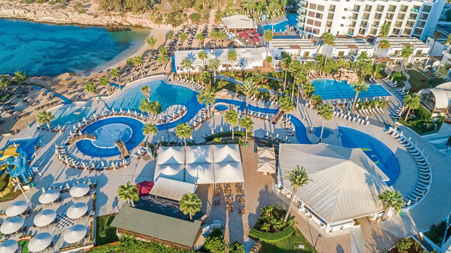 Adams Beach MODEL_IMPRESSION