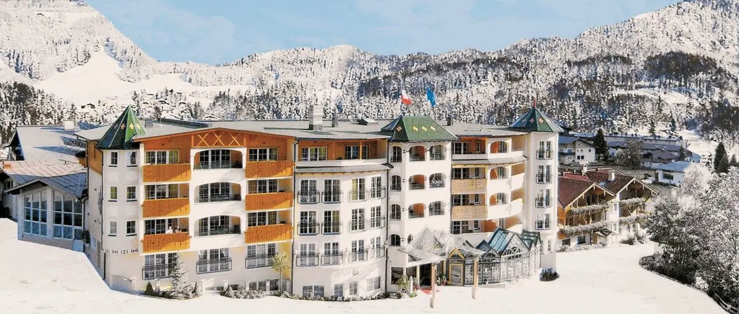 Vier Jahreszeiten EXTERIOR