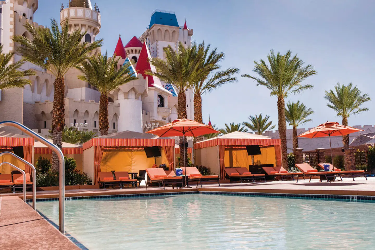 Excalibur Hotel & Casino OUTDOOR_POOL