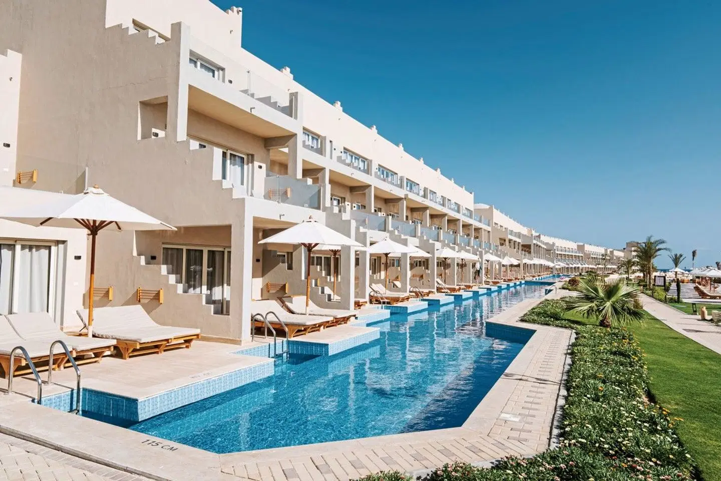 Diamond Beach by Pearl Resort OUTDOOR_POOL