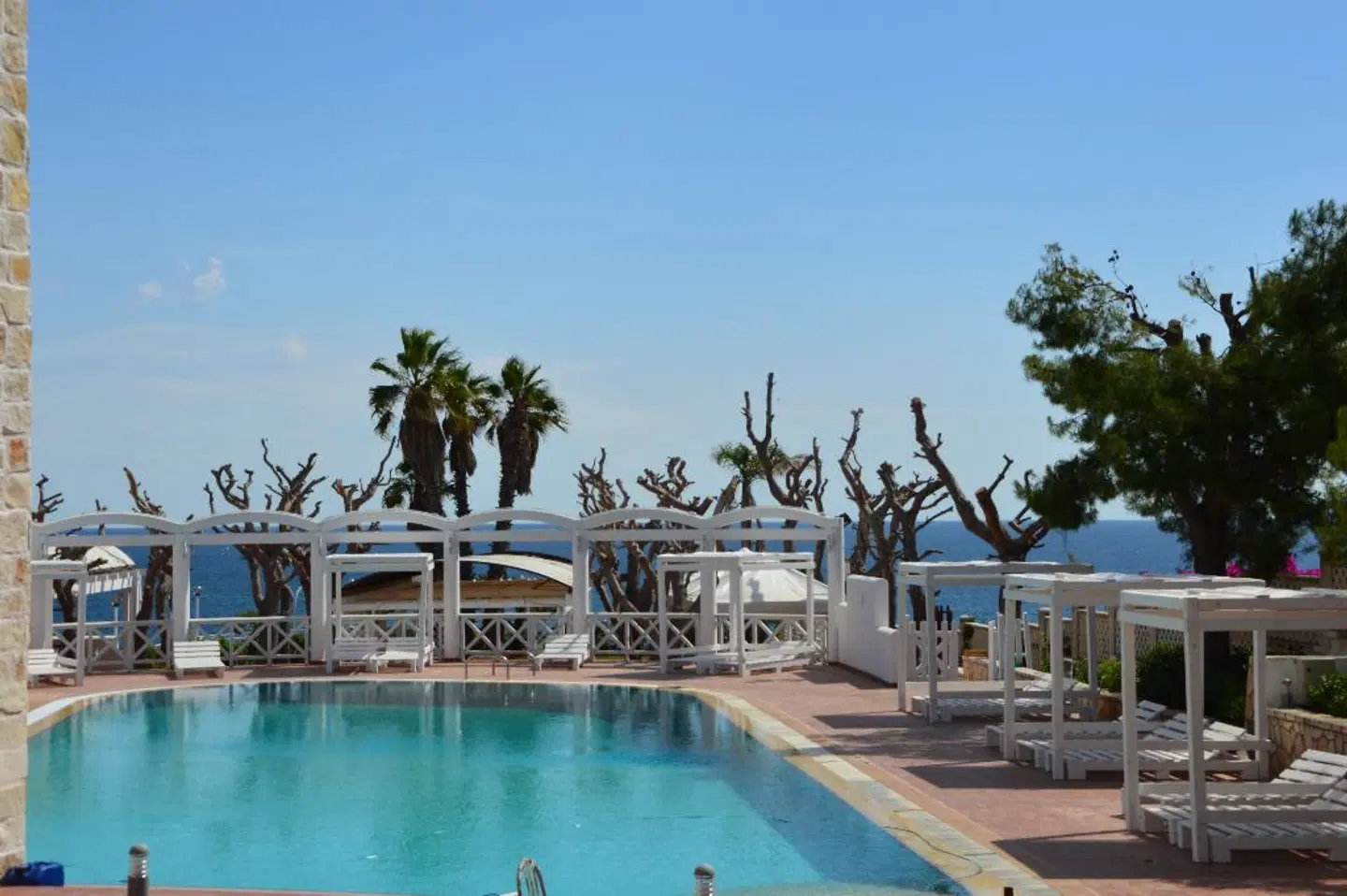 Hotel Residence La Corvetta OUTDOOR_POOL