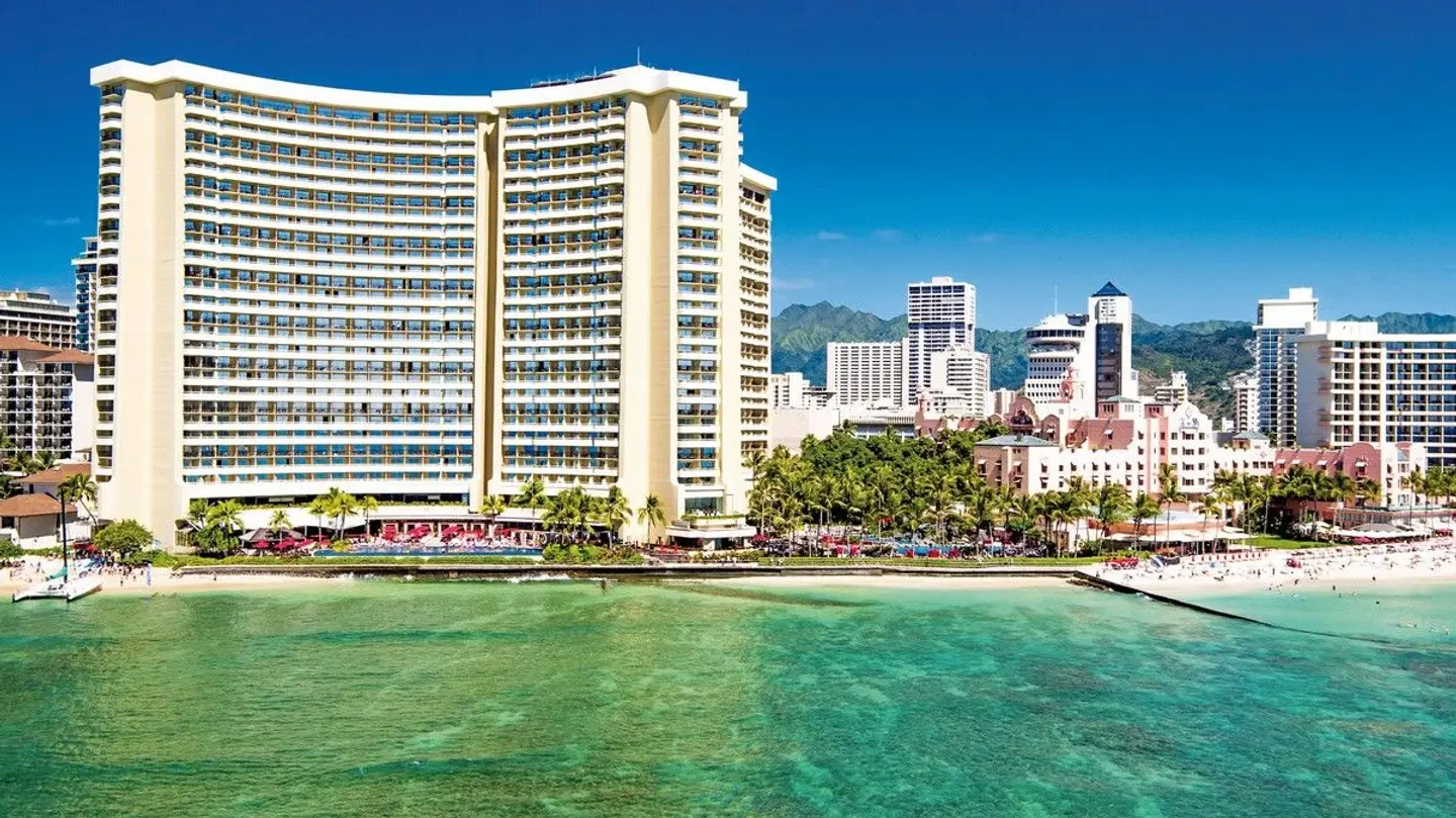 Sheraton Waikiki Beach Resort EXTERIOR