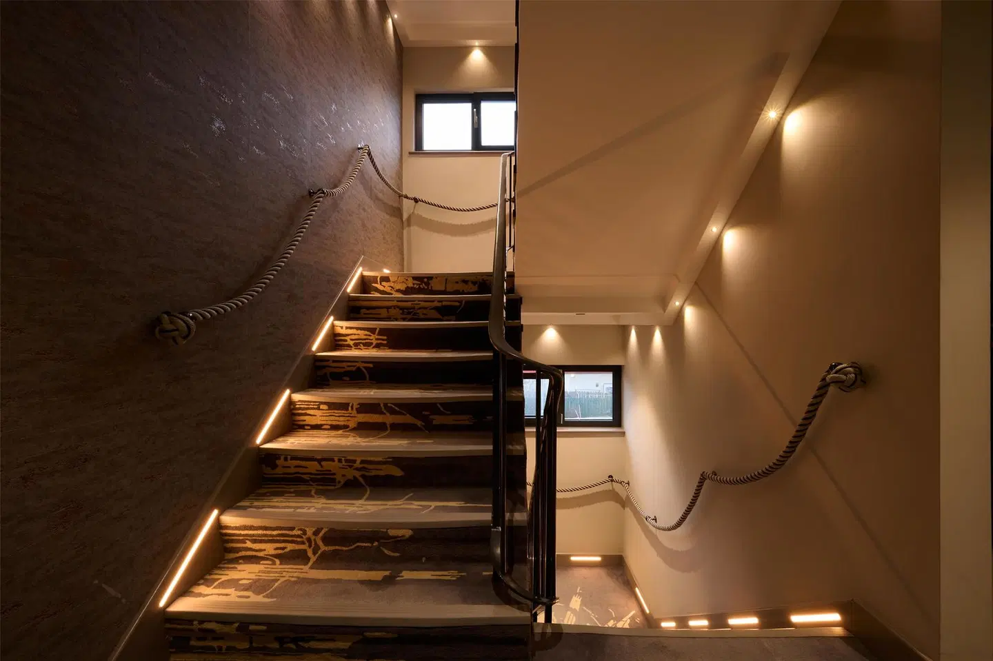 Spark by Hilton Luton LOUNGE_LOBBY