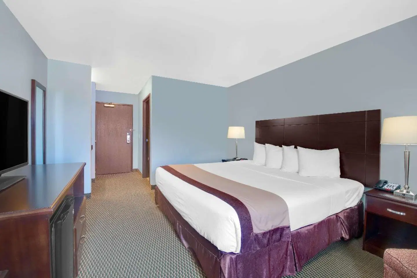 Baymont by Wyndham Rapid City ROOM_EXAMPLE