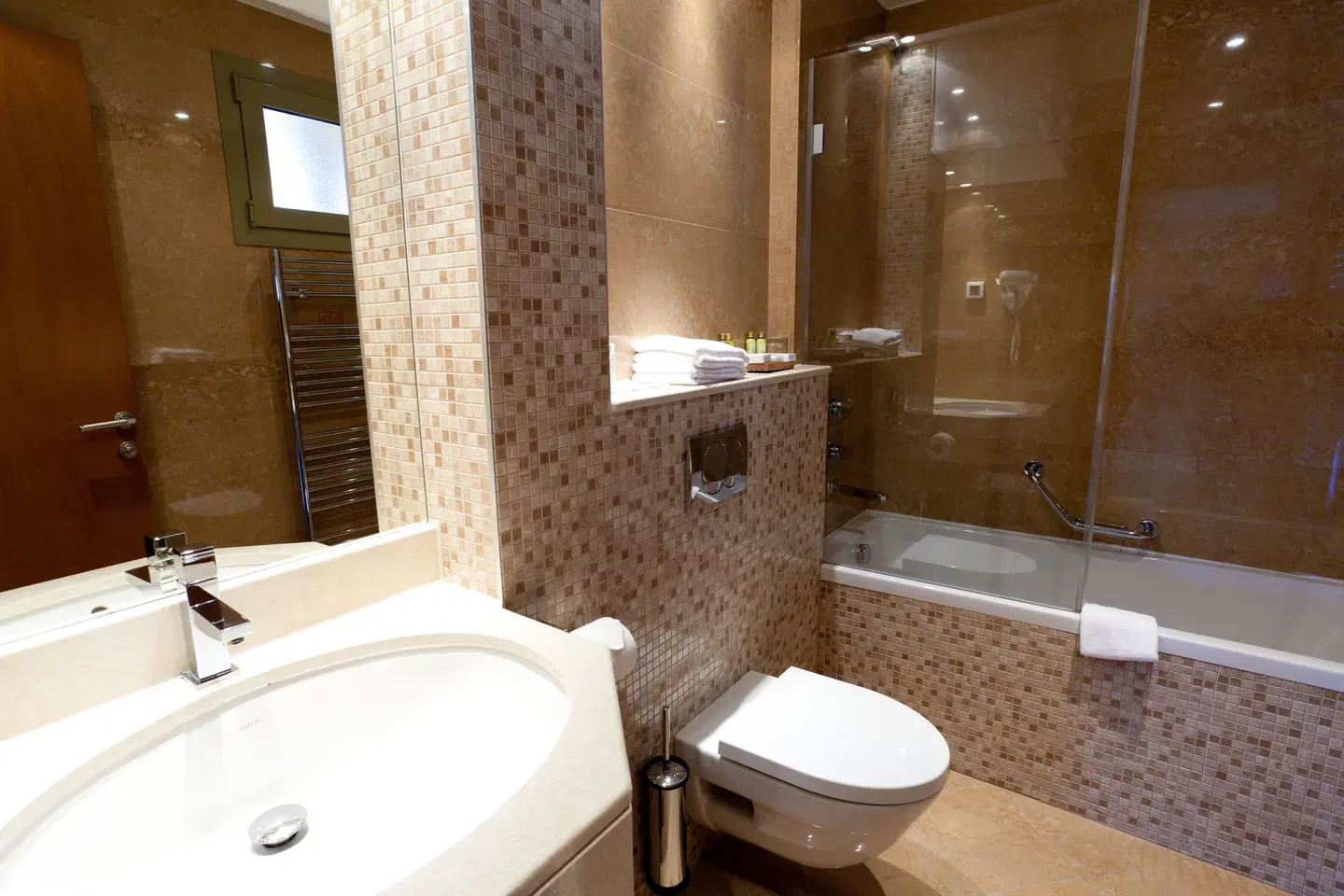 Blue Waves Resort Badezimmer