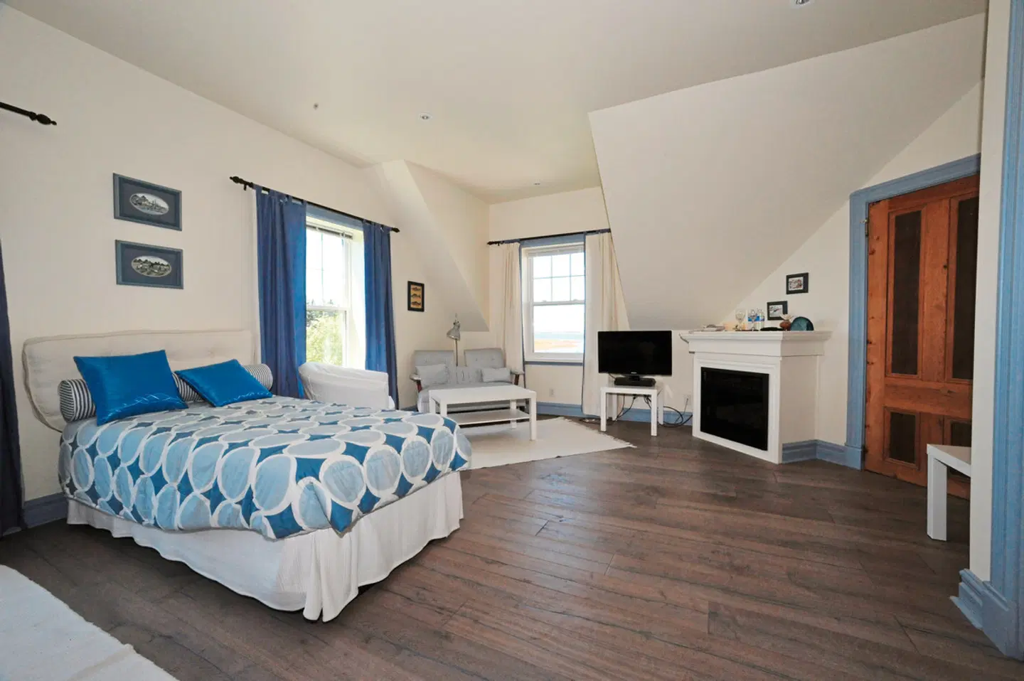 Little Shemogue Inn ROOM_EXAMPLE