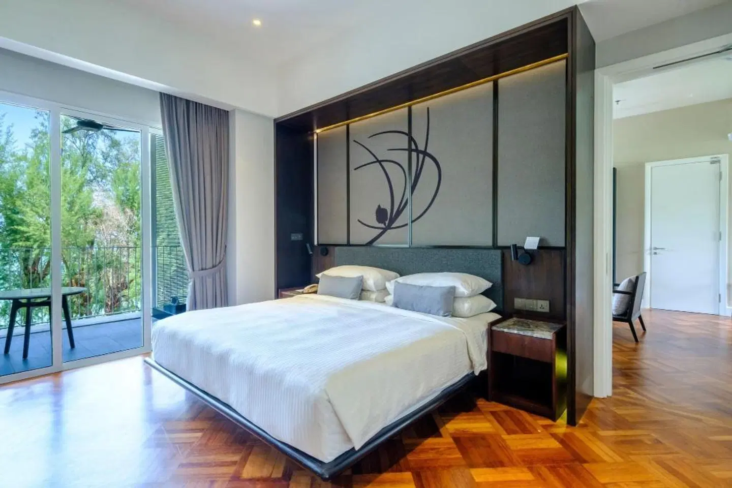 Lone Pine Hotel ROOM_EXAMPLE