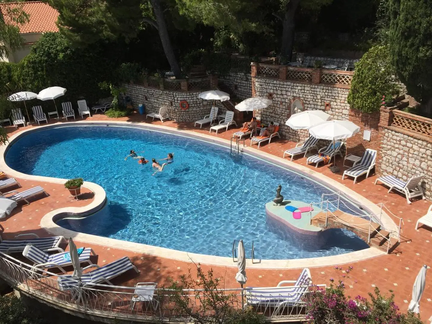 Mediterranée OUTDOOR_POOL