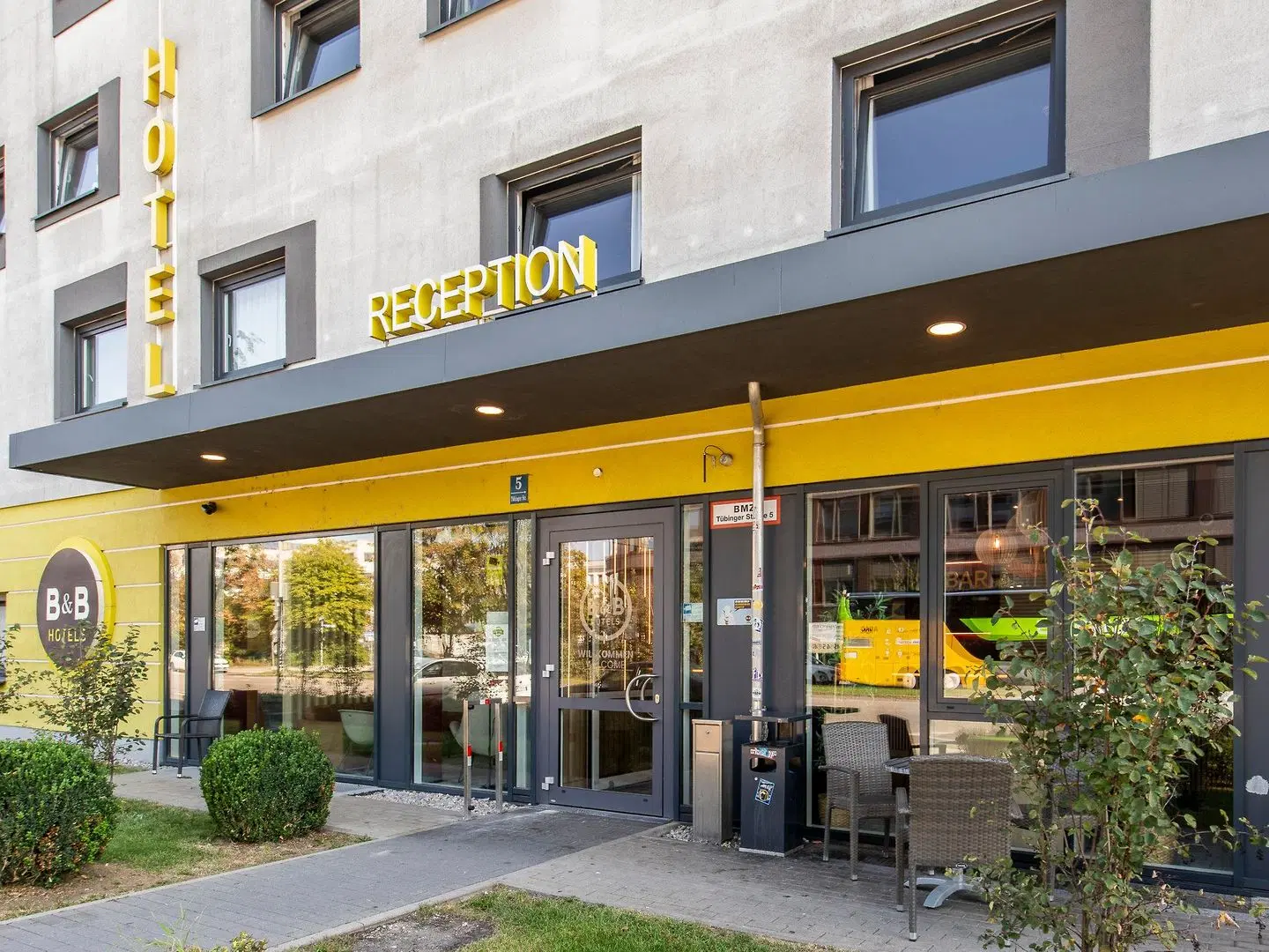 B&B Hotel München City-West EXTERIOR