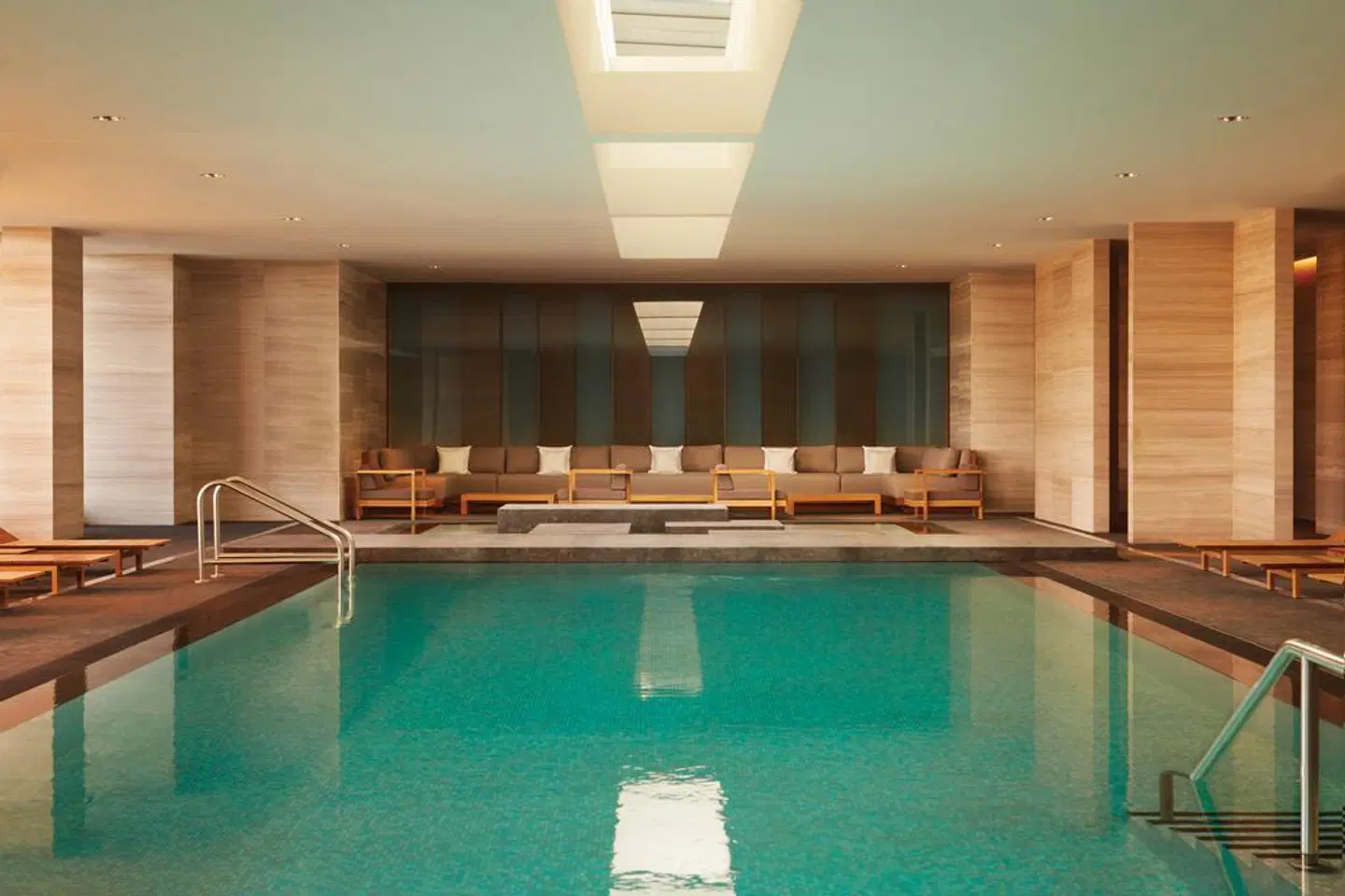 Four Seasons Hotel Toronto at Yorkville Hallenbad
