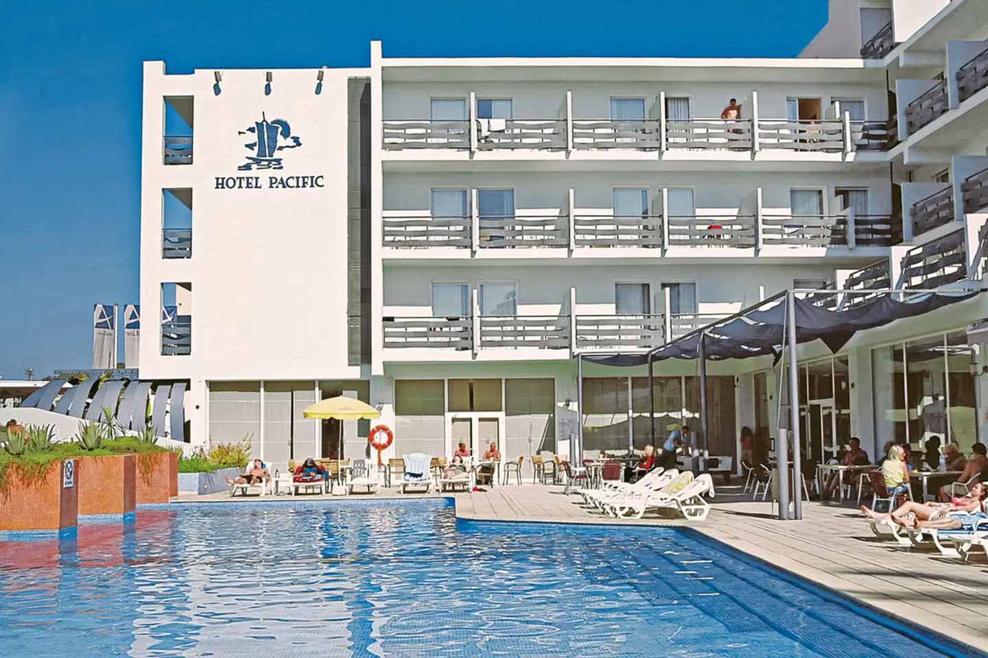 azuLine Pacific OUTDOOR_POOL