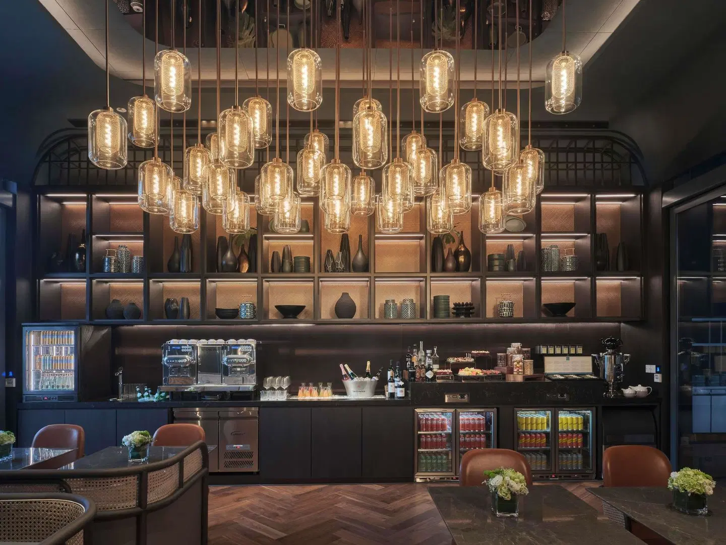 Pullman Singapore Hill Street Bar