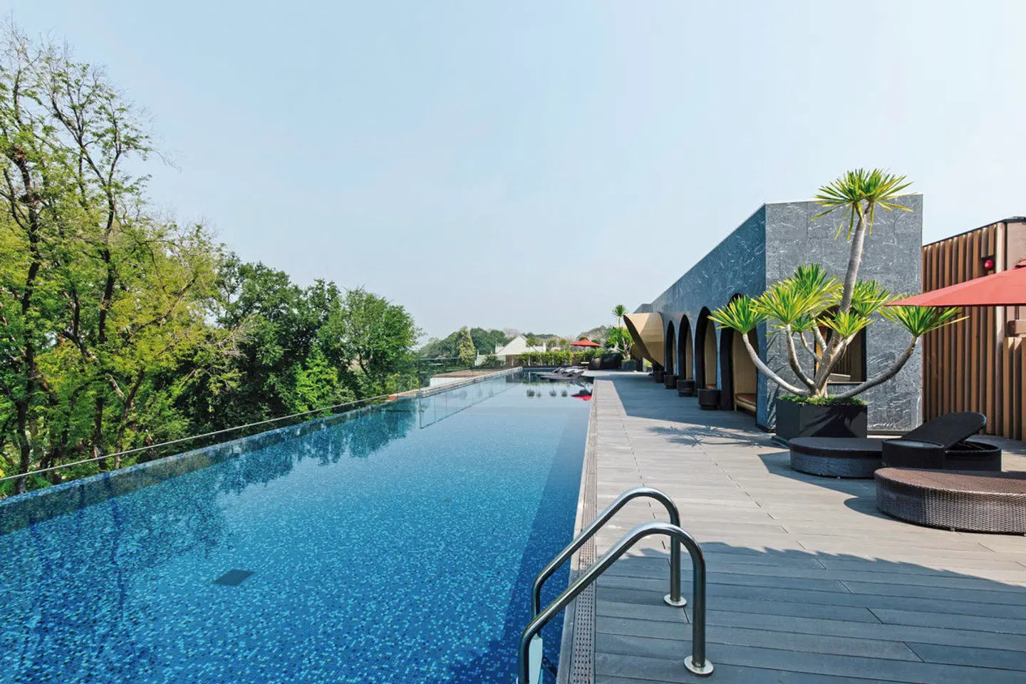 CROSS Chiang Mai Riverside OUTDOOR_POOL