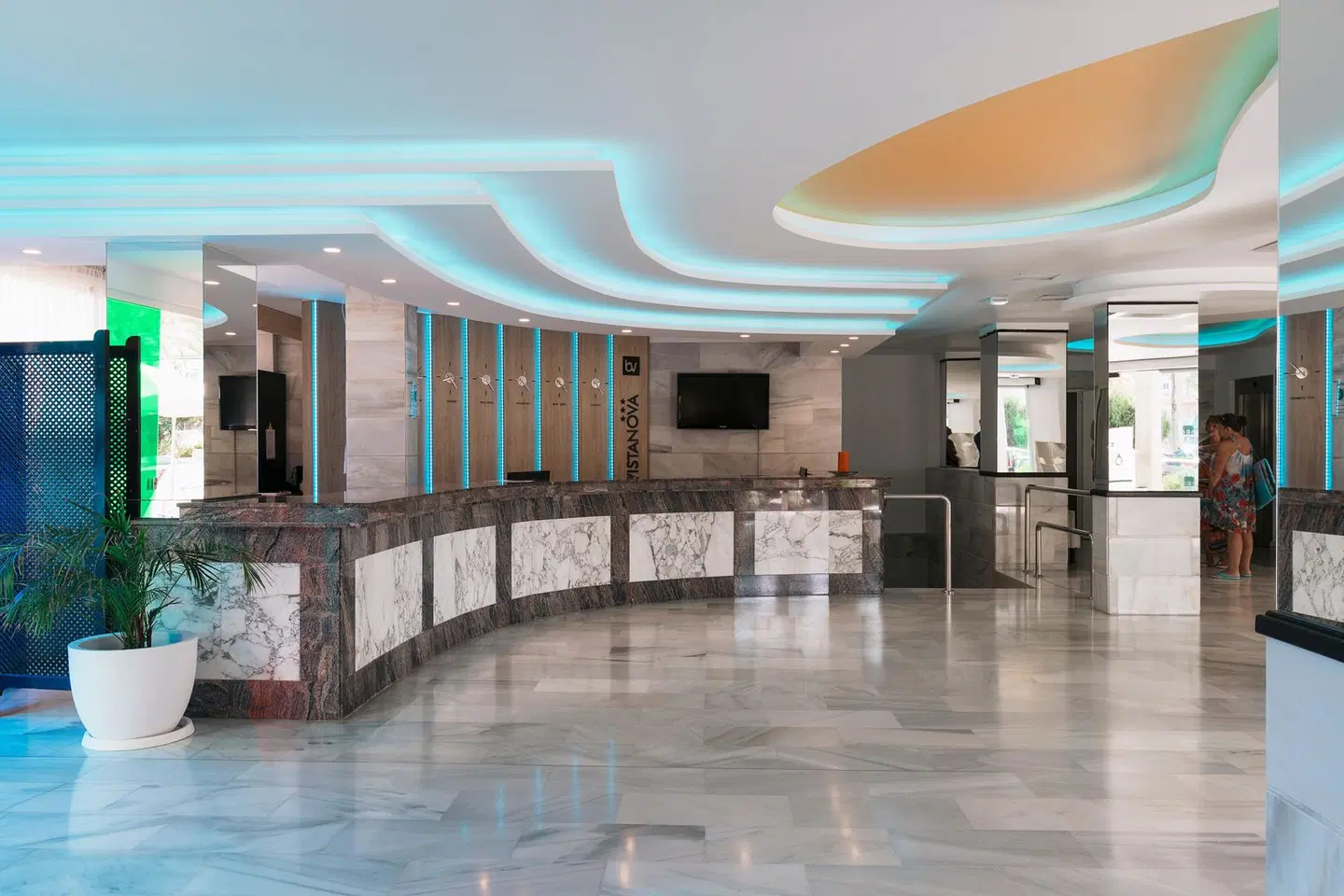 O7 Vistanova LOUNGE_LOBBY
