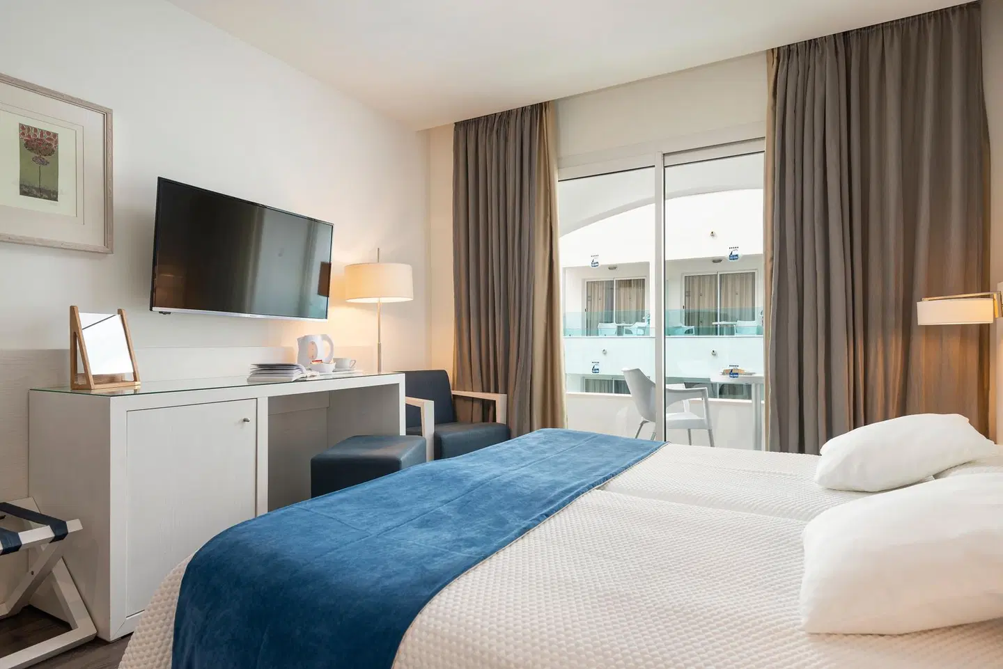 Hotel Cala Bona ROOM_EXAMPLE