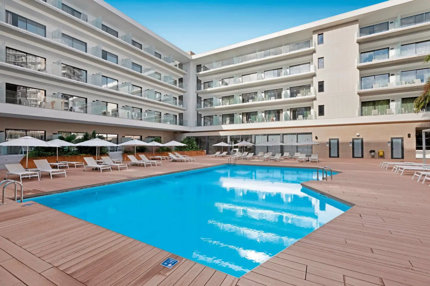 Aubamar Palma Resort OUTDOOR_POOL