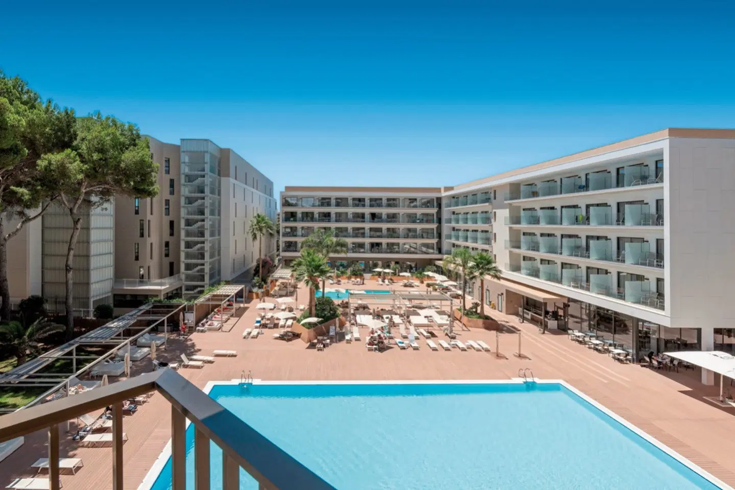 Aubamar Palma Resort OUTDOOR_POOL