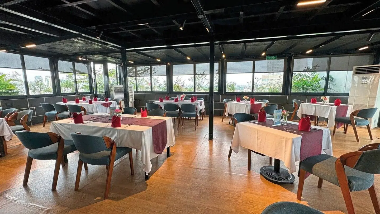 La Casa Hanoi Hotel Restaurant