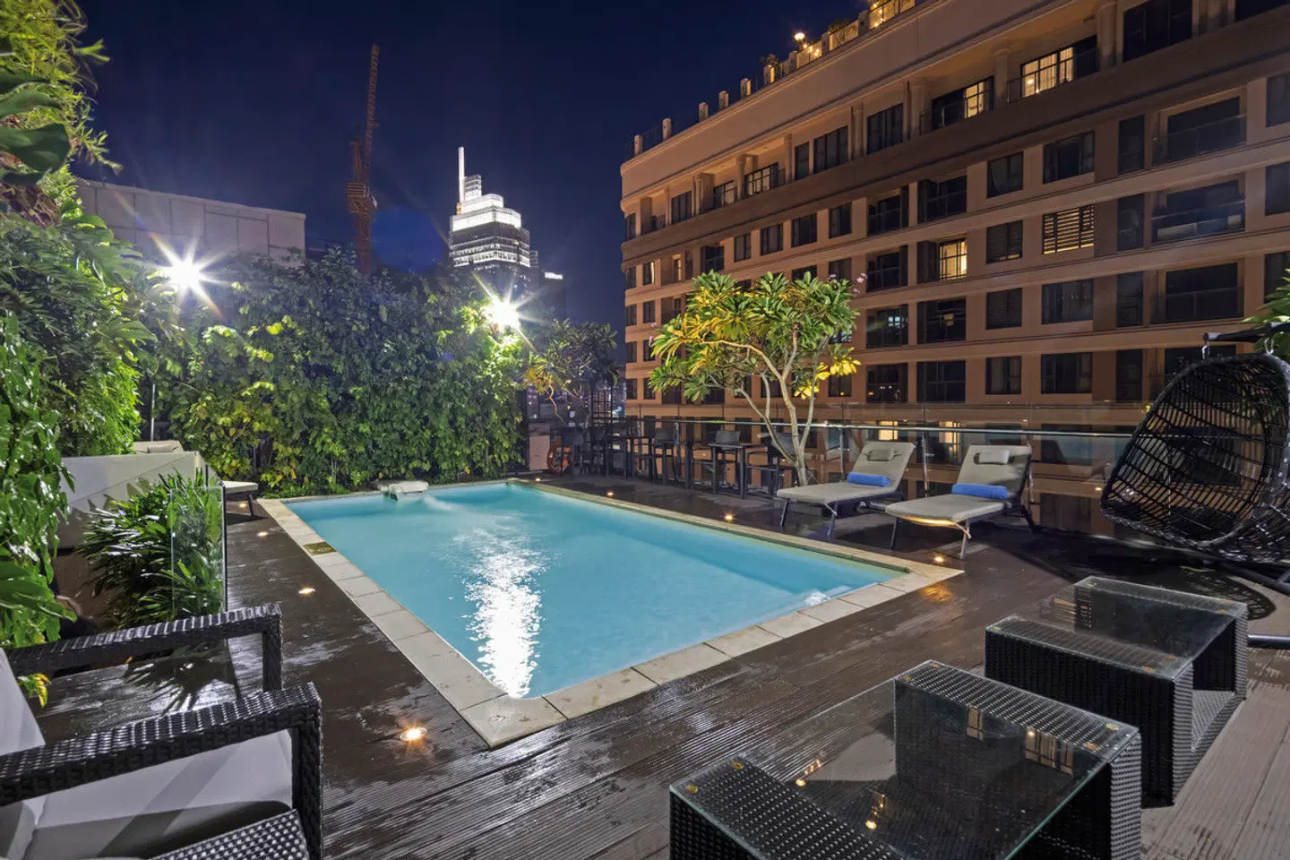 Paragon Saigon Hotel OUTDOOR_POOL