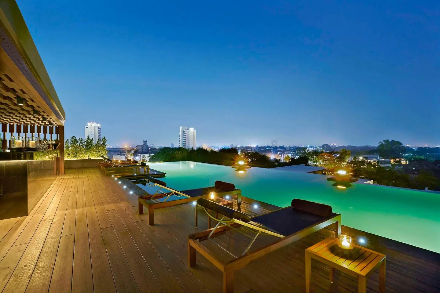 Anantara Chiang Mai Serviced Suites Terrasse