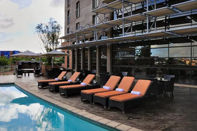 City Lodge Hotel Fourways OUTDOOR_POOL