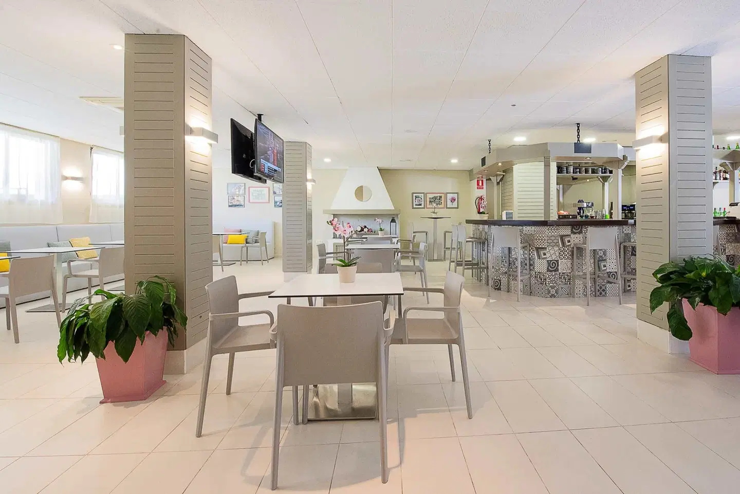 Hotel Flor Los Almendros Bar