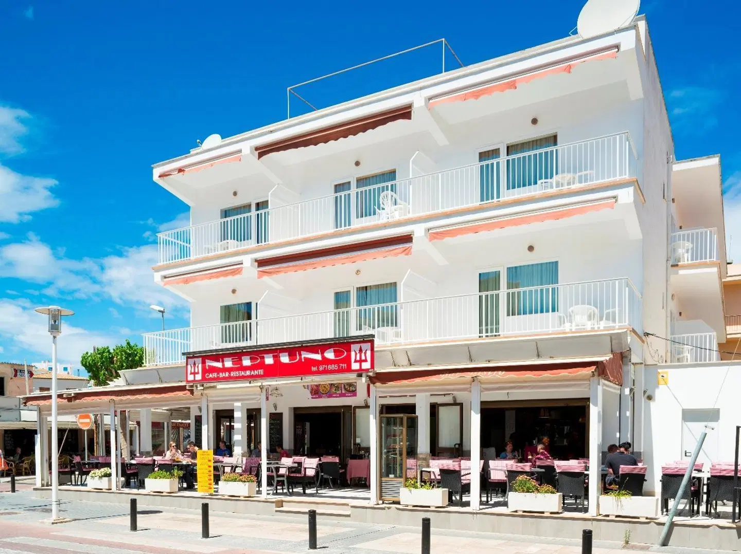 Neptuno Hostal EXTERIOR