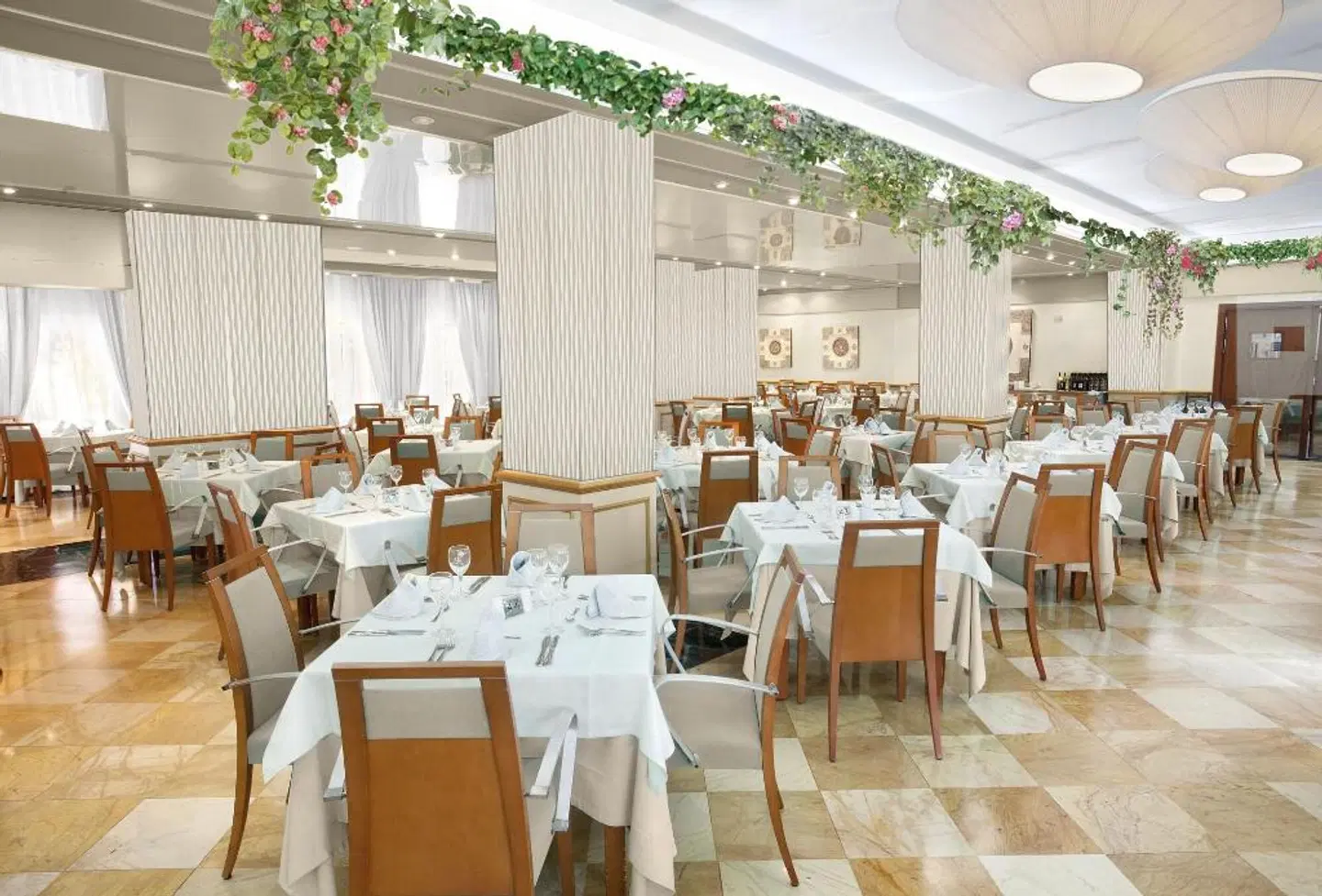 Ona Palmira Paradise RESTAURANT