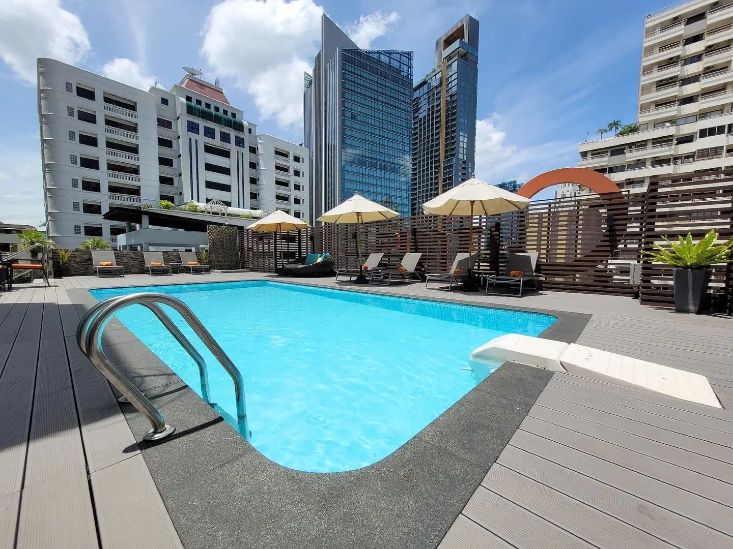 Citrus Suites Sukhumvit 6 Bangkok OUTDOOR_POOL