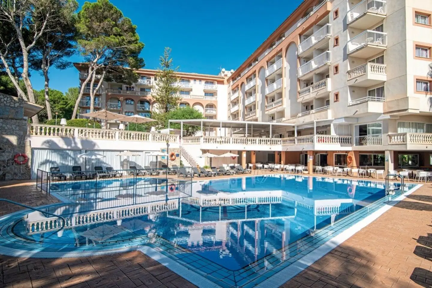 Hotel Canyamel Classic and Spa OUTDOOR_POOL