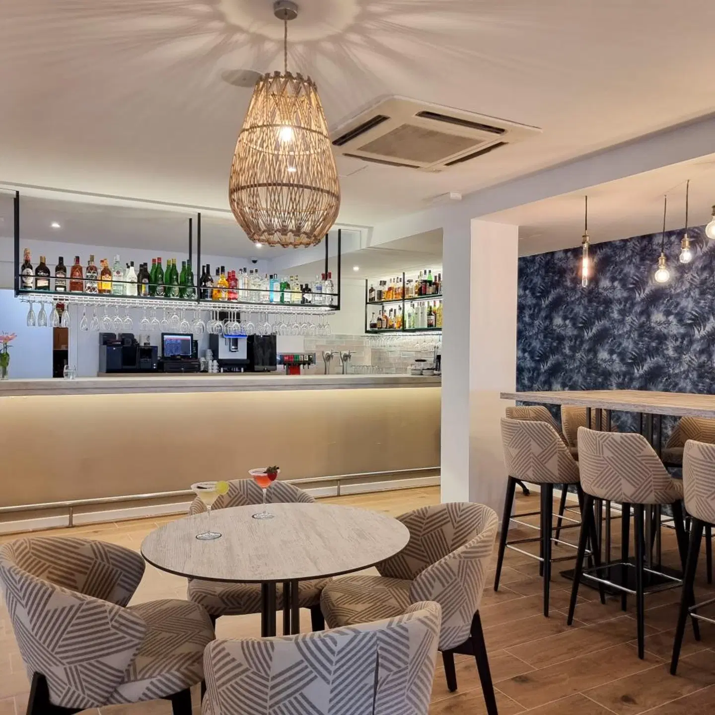 Paguera Treff Boutique BAR