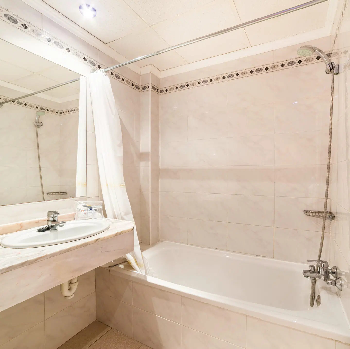 Globales Condes de Alcudia Badezimmer