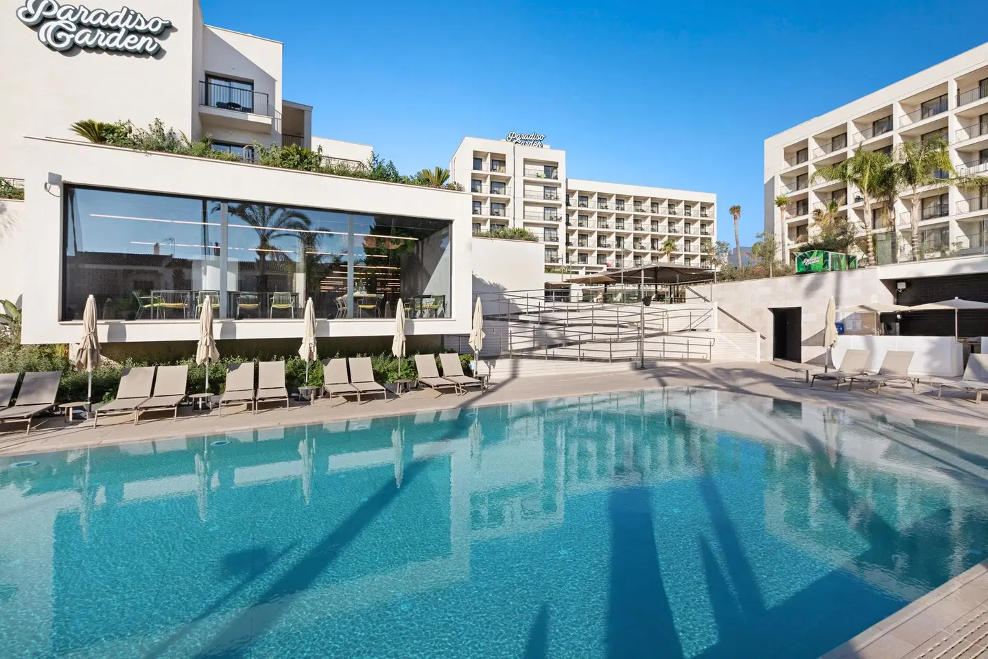 Paradiso Garden OUTDOOR_POOL