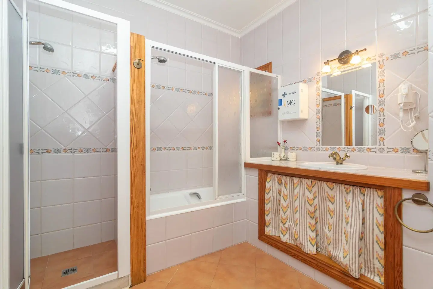 Villa Sa Cumuna BATHROOM