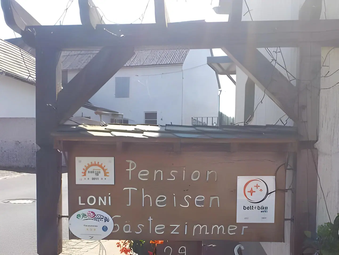 Pension Loni Theisen EXTERIOR