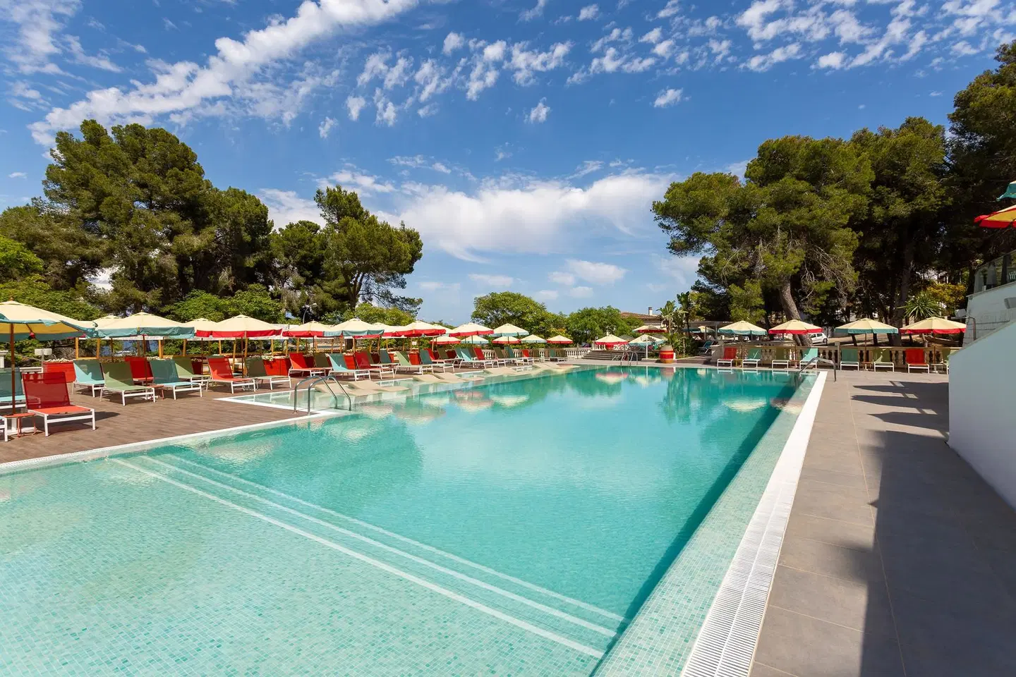 Alua Calviá Mallorca OUTDOOR_POOL