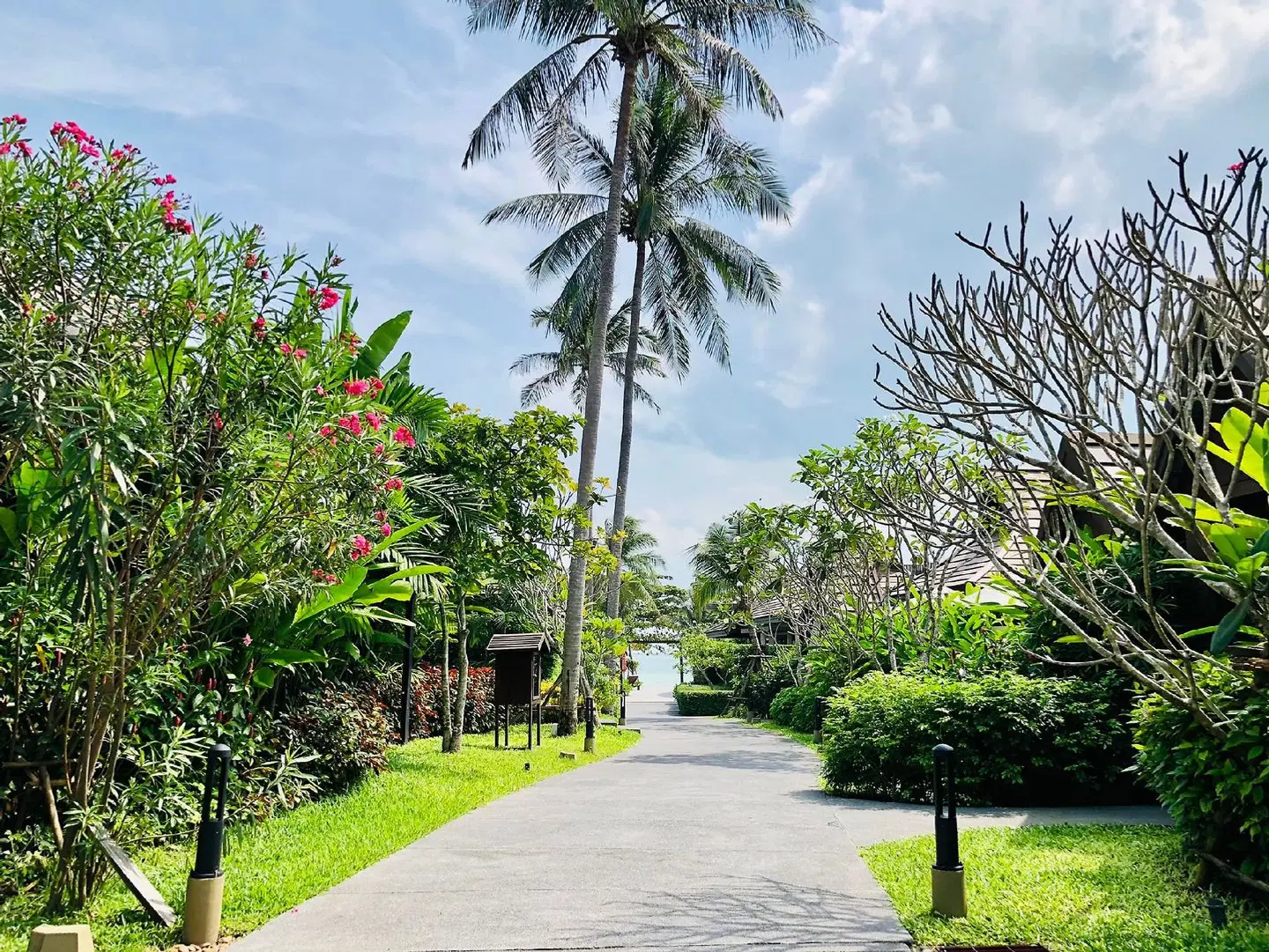 Khanom Beach Resort & Spa Garten