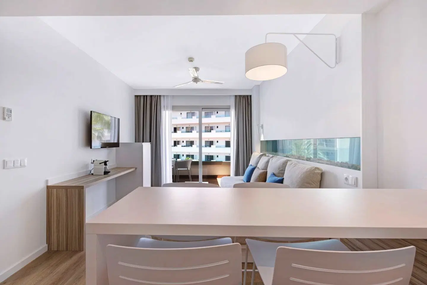 Metropolitan JUKA Playa Aparthotel ROOM_EXAMPLE