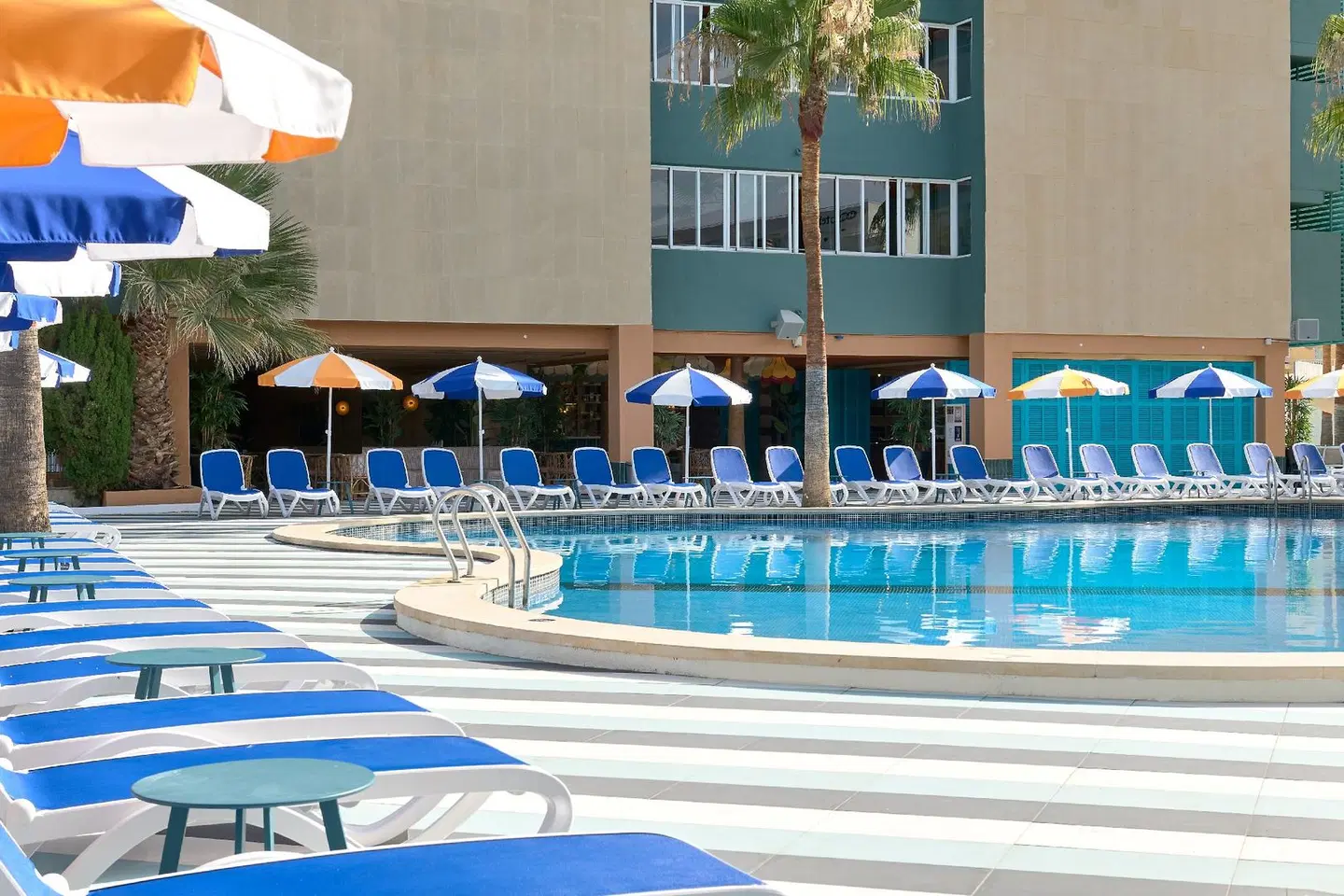 tent Mojito Suites OUTDOOR_POOL