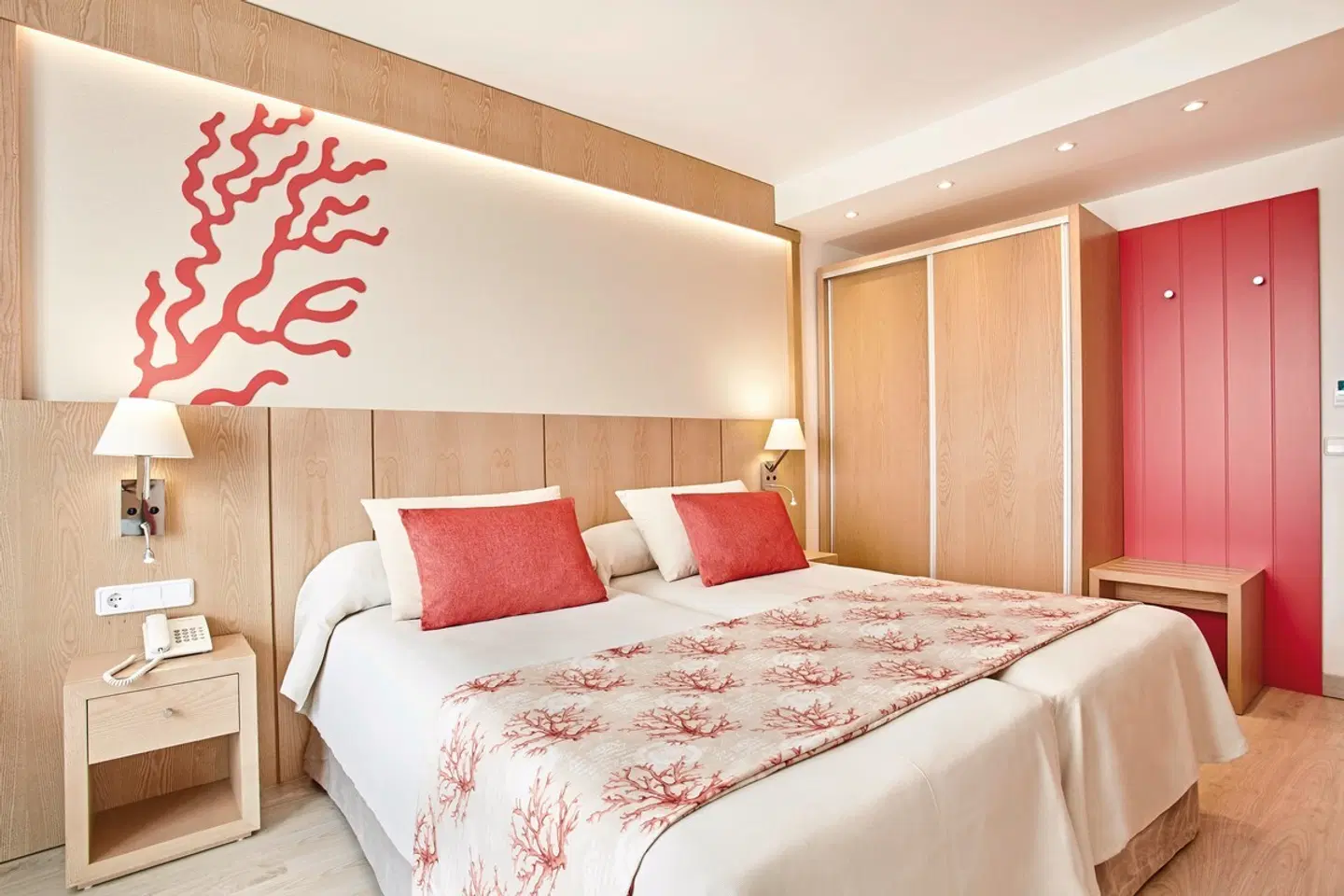 Universal Hotel Perla ROOM_EXAMPLE