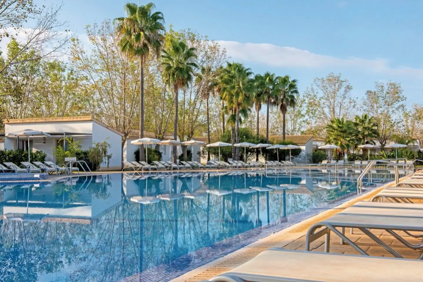 Valentin Playa de Muro OUTDOOR_POOL