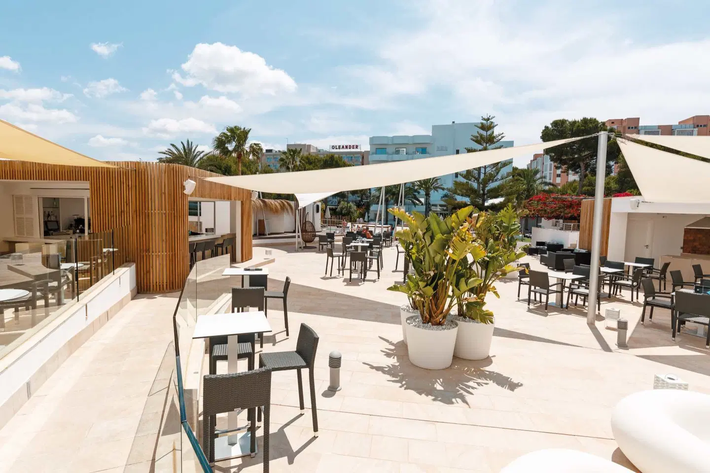 BG Pamplona Terrasse