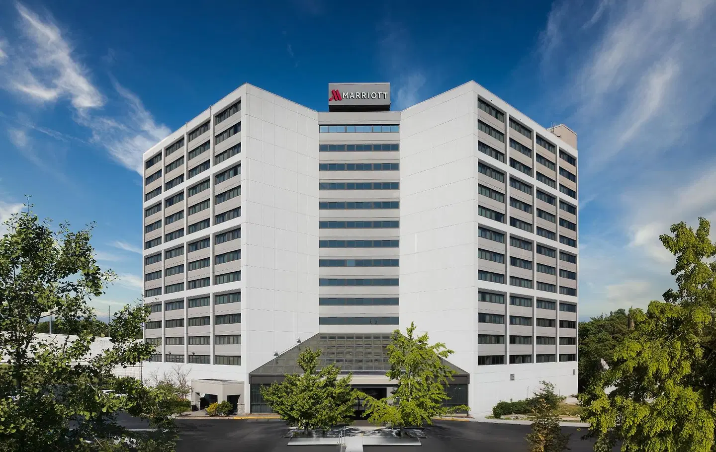 Nashville Airport Marriott EXTERIOR
