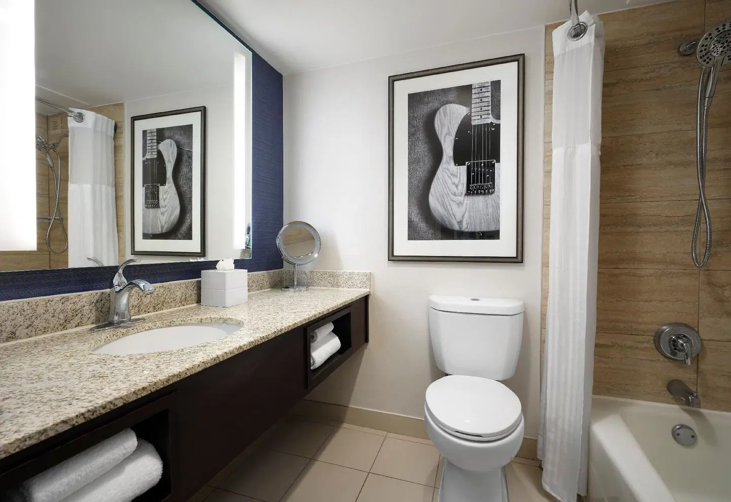 Nashville Airport Marriott Badezimmer