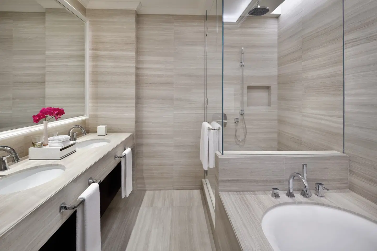 Address Dubai Mall Badezimmer