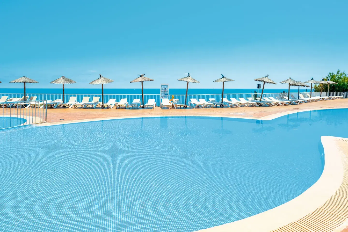 HSM Calas Park OUTDOOR_POOL