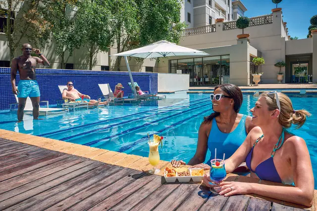 Peermont Metcourt OUTDOOR_POOL