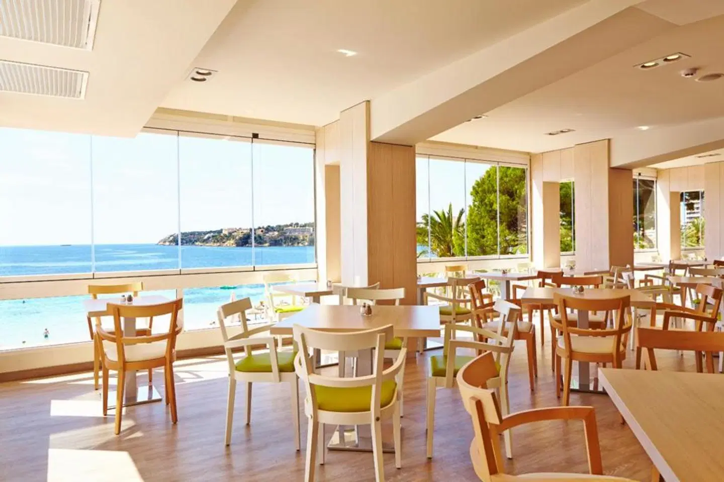 Flamboyan Caribe & Spa RESTAURANT